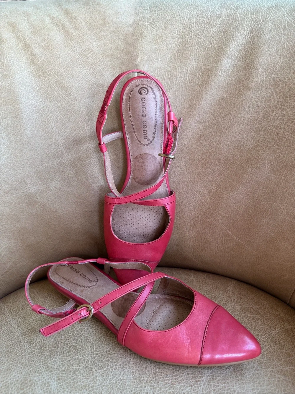 EUC CC Corso Como Pointy Toe Leather Slingback Flats - Size 7M (fit like 6.5)